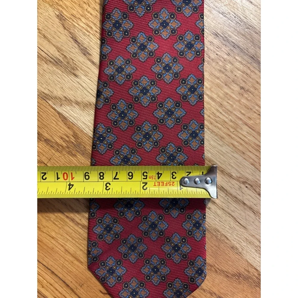 Brooks Brothers Necktie Mens OS Red Excellent Silk Geometric Medallion USA Made
